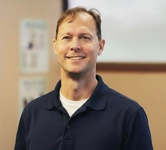 Dr Beau Ellis